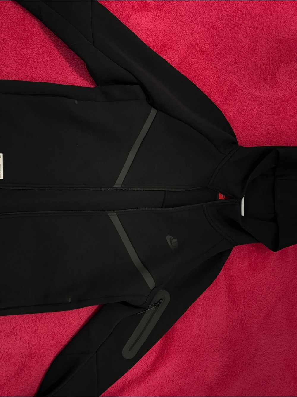 Nike tech Size Small ( S )